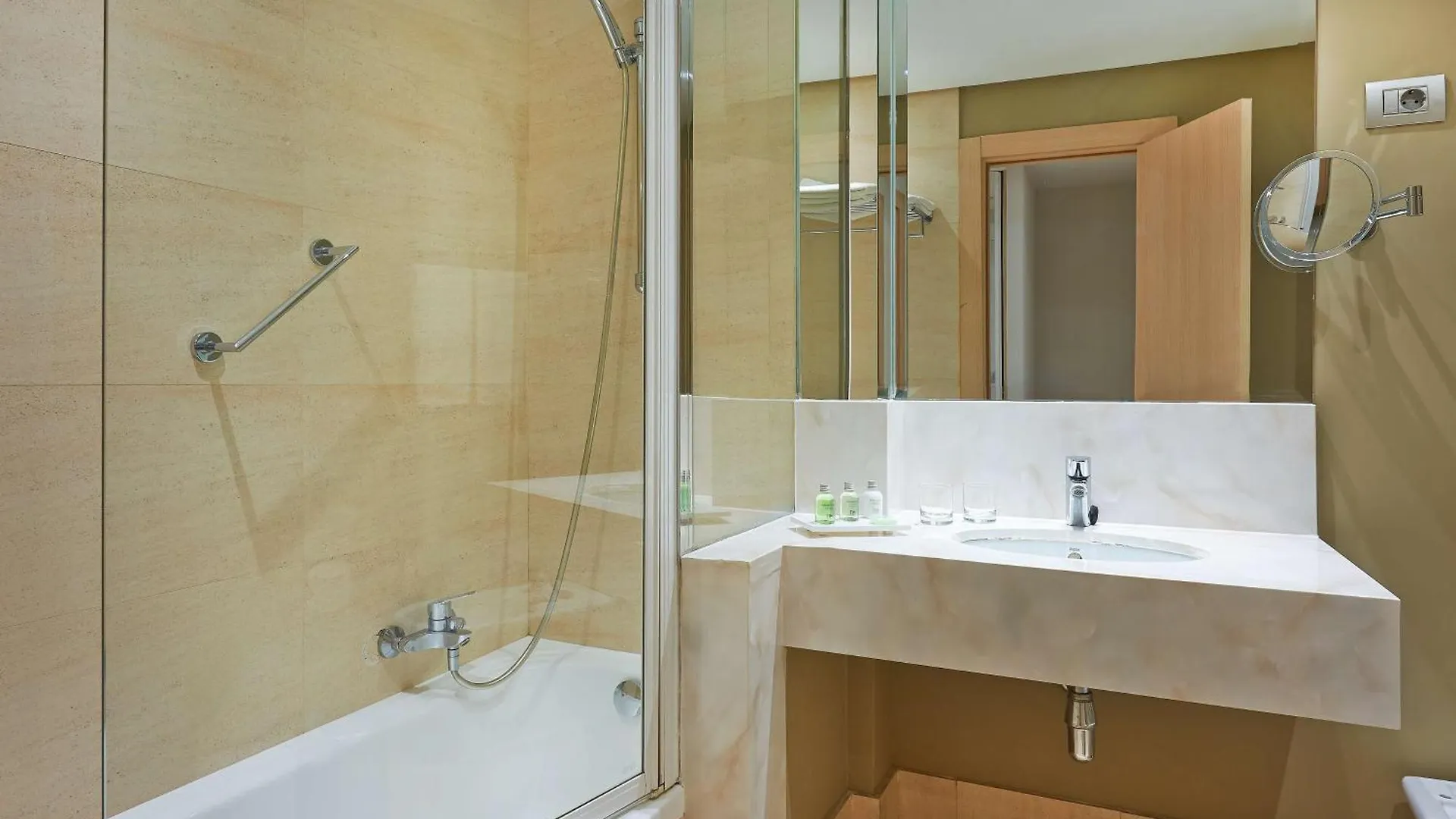 Hotel Nh Bilbao Deusto
